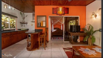 Zimmer, 2 Schlafzimmer, Raucher, Balkon | Wohnzimmer