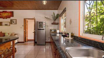 Room, 2 Bedrooms, Smoking, Balcony | Interior
