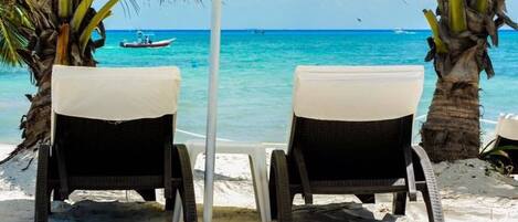 Apartment, 2 Bedrooms, Accessible | Beach