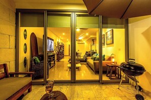 Apartment, 2 Bedrooms, Accessible | Living area
