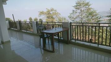 Studio, 1 chambre, fumeurs, balcon | Balcon