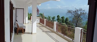 Jfr Studio Apartments Kausani