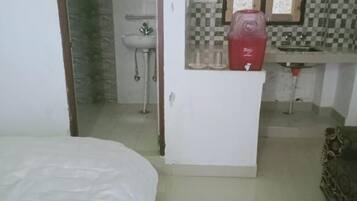 Studio, 1 Bedroom, Smoking, Balcony | 1 bedroom