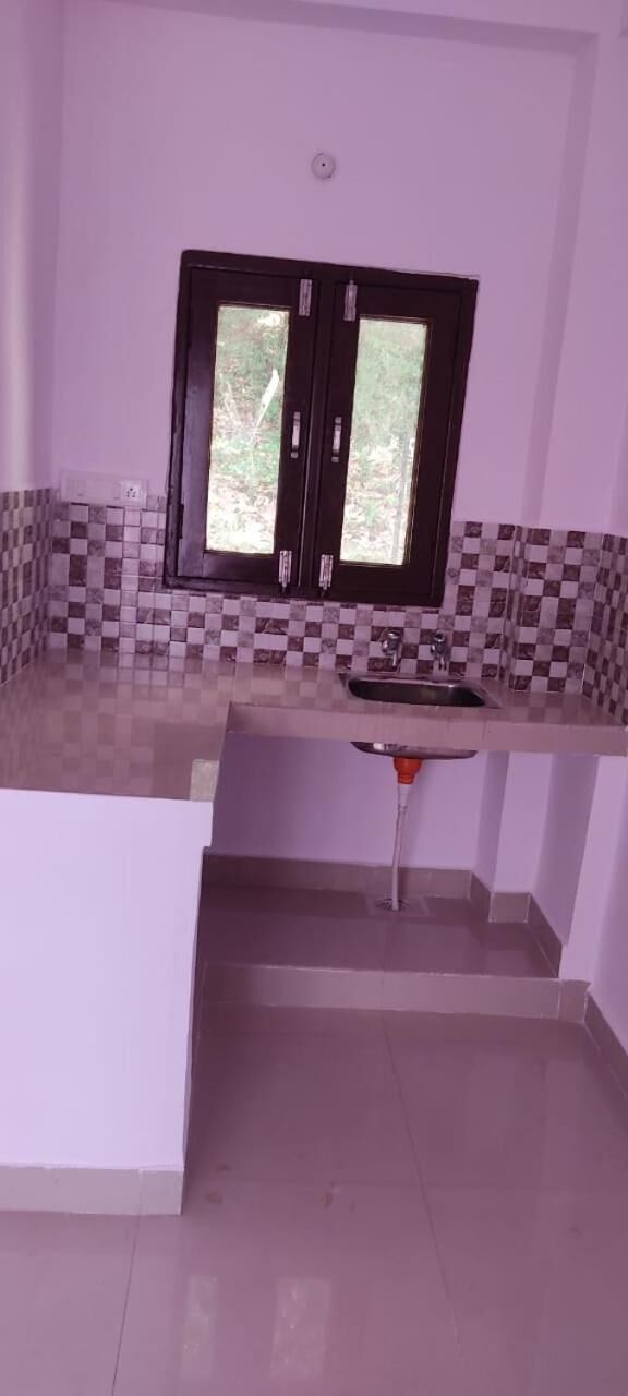 Studio, 1 Bedroom, Smoking, Balcony | Dining room