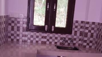 Studio, 1 Bedroom, Smoking, Balcony | Dining room