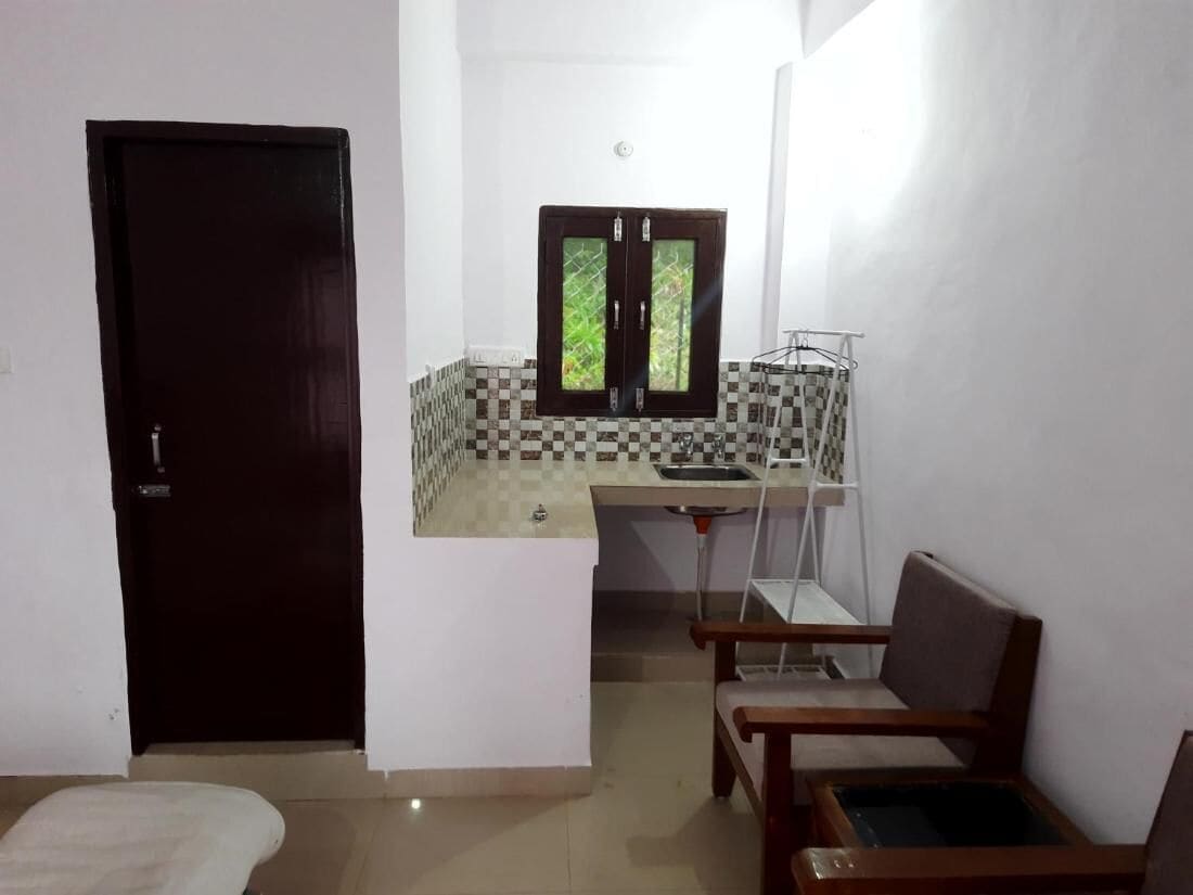 Studio, 1 Bedroom, Smoking, Balcony | 1 bedroom