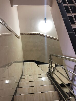 Maison, 5 chambres, accessible aux personnes à mobilité réduite, fumeur | Vestibule