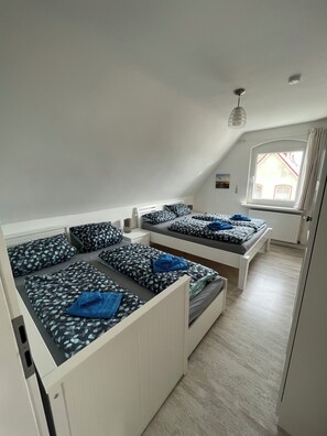 2 Schlafzimmer, Bügeleisen/Bügelbrett, Reisekinderbett, kostenloses WLAN