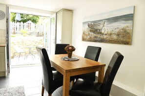 Living area - Coast Cottages (Colwyn Bay)