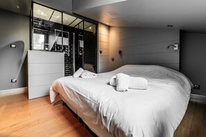 1 chambre, bureau, fer et planche à repasser, accès au Wi-Fi (inclus)