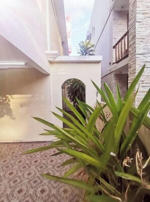 Property grounds - 3 bedrooms Duplex Seaview 30 secs mins beachfront (Flic en Flac)