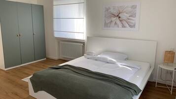 1 Schlafzimmer, Schreibtisch, Reisekinderbett, kostenloses WLAN
