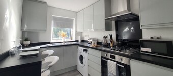 Lovely 2 - New Bedroom Flat