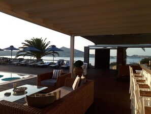 ลานระเบียง/นอกชาน