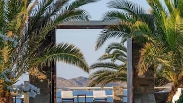 Kolam renang outdoor musiman