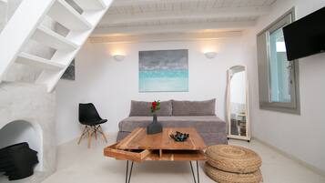 Deluxe Villa with hot tub | Living area