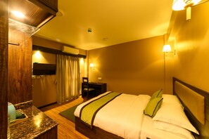 Phòng đôi Deluxe | 1 phòng ngủ, bộ đồ giường cao cấp, nệm có lớp đệm bông