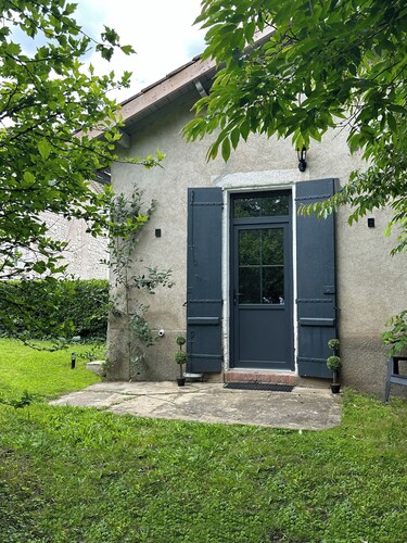 "La Maison de Romance" Située en Bordure du Lot et à 10min du Coeur de Ville