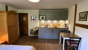 1 Schlafzimmer, Reisekinderbett, kostenloses WLAN, Bettwäsche