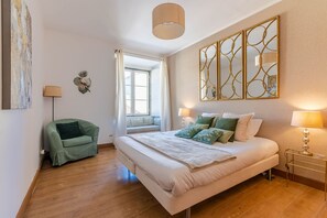 5 chambres, fer et planche à repasser, Wi-Fi gratuit, draps fournis