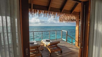 Villa (Sunset Water) | Terraza o patio