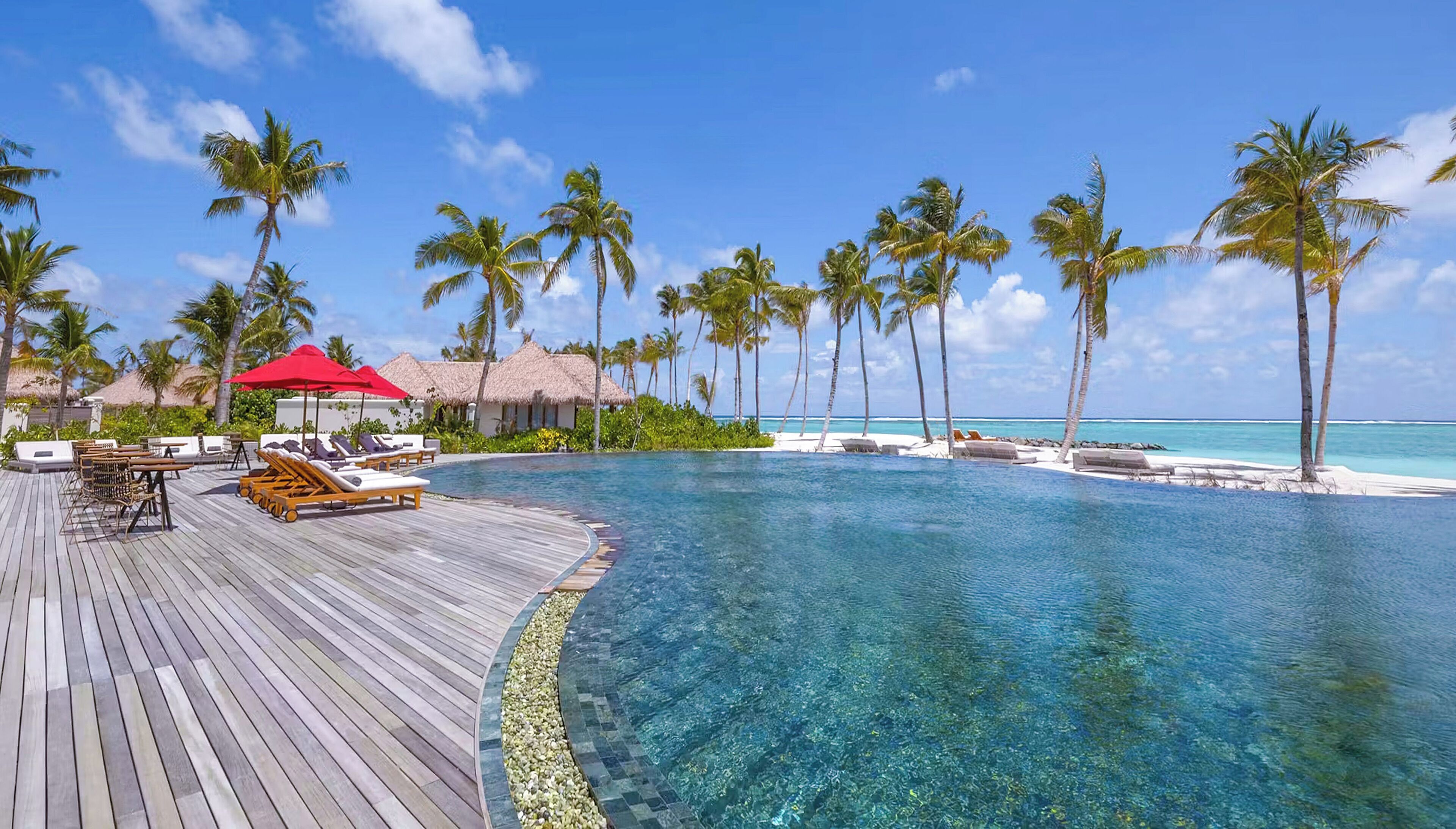 Outdoor pool, free cabanas, pool umbrellas