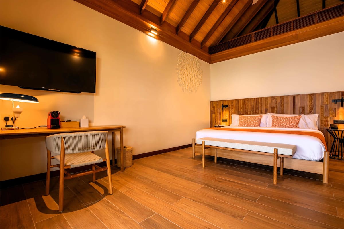 Vila (Sunrise Beach) | 1 quarto, frigobar, cofres nos quartos, cortinas blackout