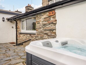 Property grounds - Ael Y Bryn (Blaenau Ffestiniog)