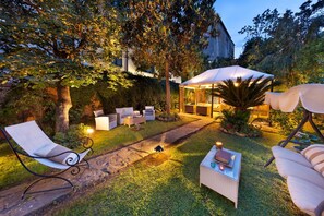 Apartment, Smoking