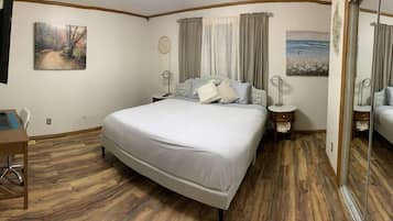 3 slaapkamers, een kluis op de kamer, een bureau