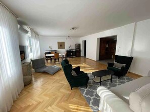 Living area - Beautiful Apartment in the Best Area / TOP 4 (Wien)
