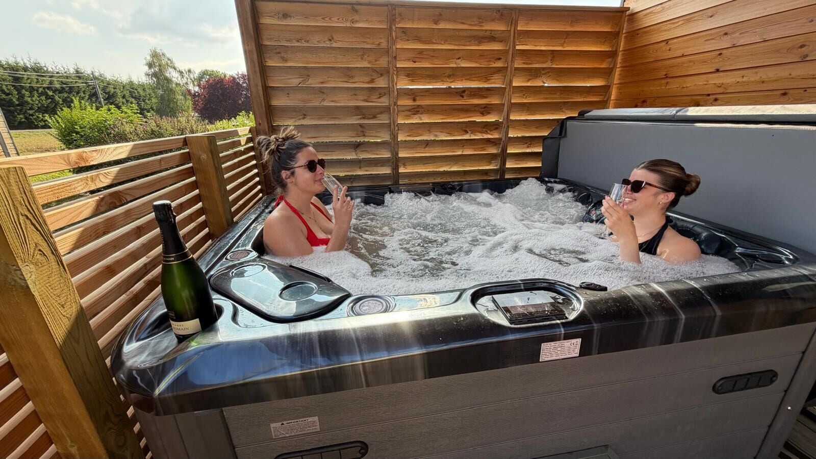 Outdoor spa tub