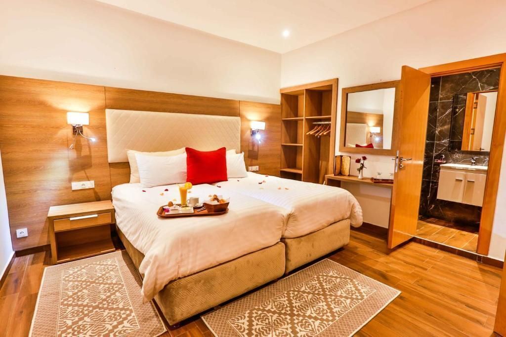 Superior Twin Room | Egyptian cotton sheets, premium bedding, individually decorated, desk