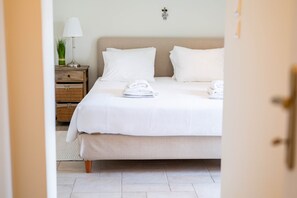 5 Schlafzimmer, hochwertige Bettwaren, Verdunkelungsvorhänge