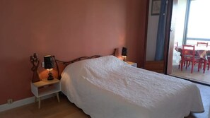 2 bedrooms, free WiFi