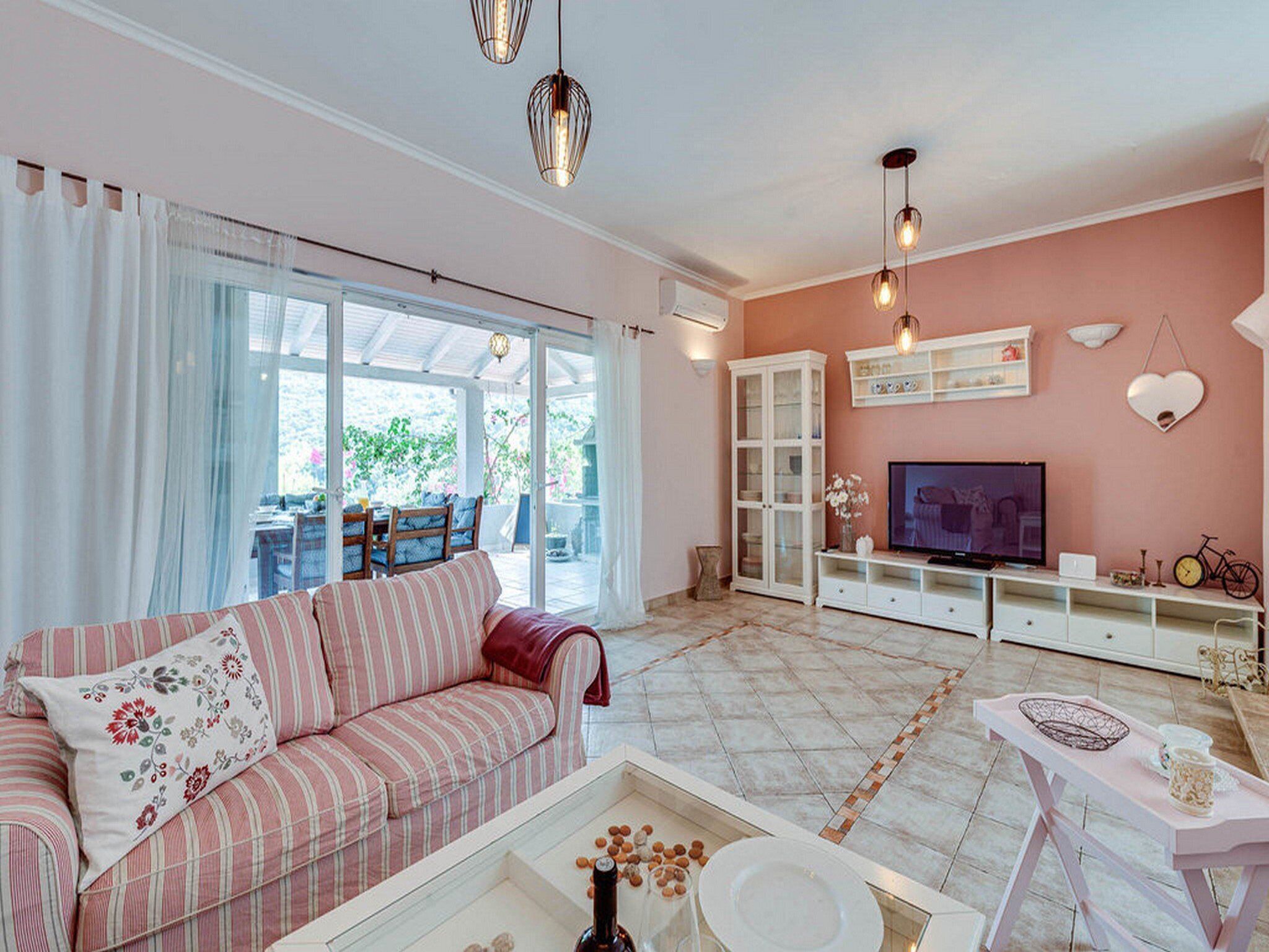 Villa (Six Bedroom Villa with Swimming Pool) | Wohnzimmer