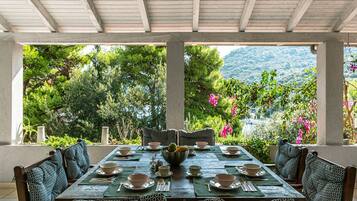 Villa (Six Bedroom Villa with Swimming Pool) | Terrazza/patio