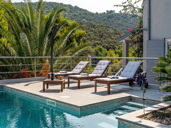 Villa (Six Bedroom Villa with Swimming Pool) | Pool | Seasonal outdoor pool, pool umbrellas, sun loungers - Villa Angela (Lastovo)