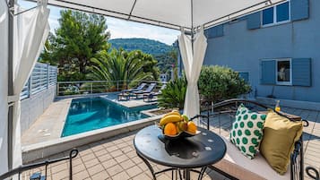 Villa (Six Bedroom Villa with Swimming Pool) | Esterni