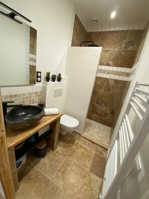 Hair dryer, towels, soap, shampoo