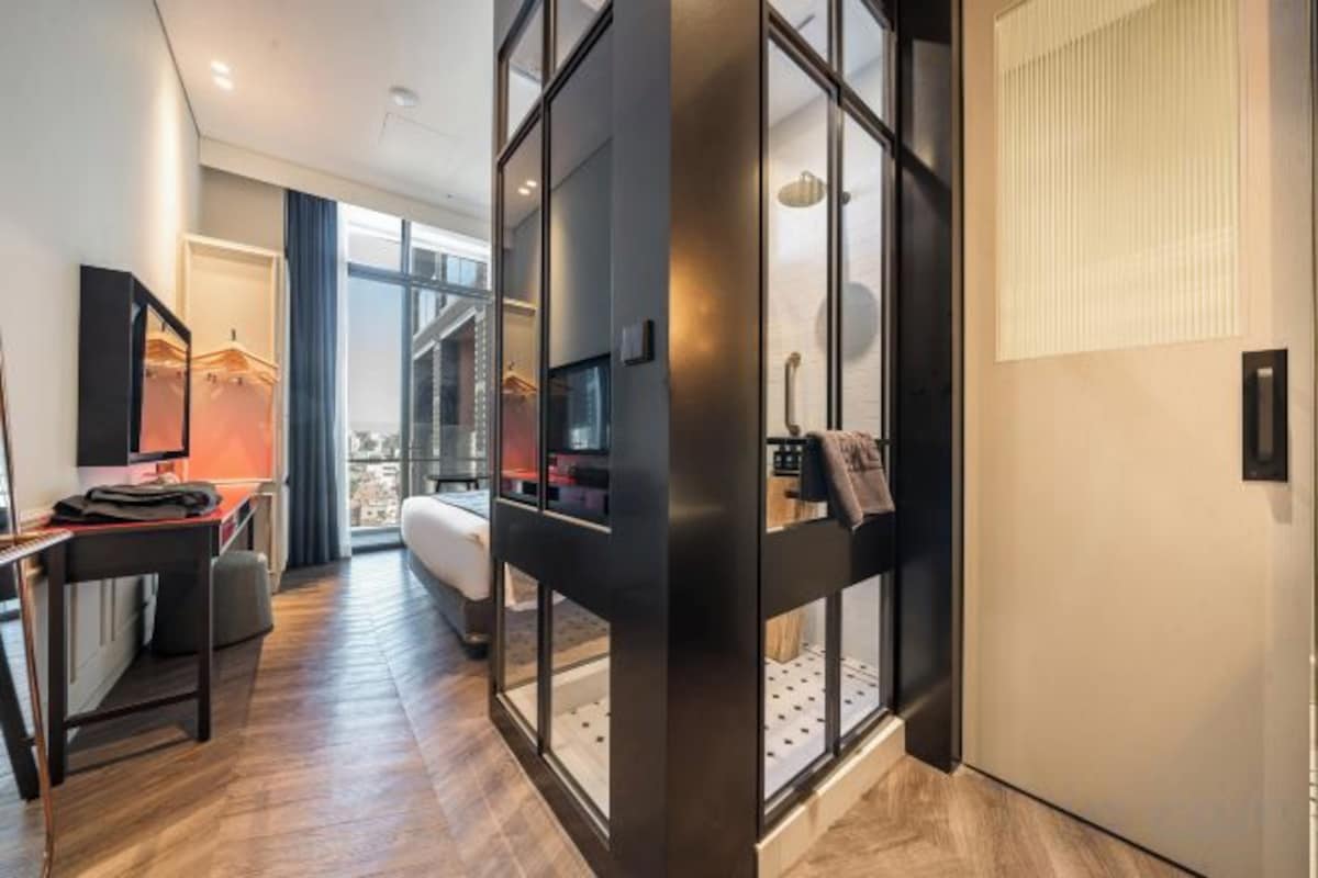 Premium bedding, down duvets, in-room safe, laptop workspace