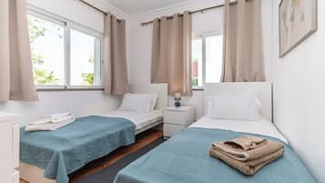 4 slaapkamers, een kluis op de kamer, een strijkplank/strijkijzer