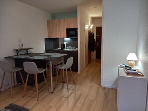 Fridge, microwave, dishwasher