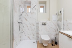 Bathroom - Gdynia Harbour Apartment by Renters (Gdynia)