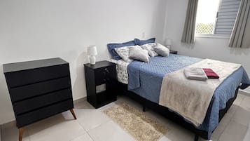 2 chambres, fer et planche à repasser, lit parapluie, Wi-Fi gratuit