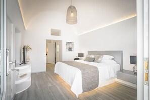 Suite, Pool (Amoramelia) | Frette Italian sheets, premium bedding, down comforters, pillowtop beds - Amoramelia Suites (Santorini)
