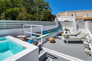 Suite, Pool (Amoramelia) | Frette Italian sheets, premium bedding, down comforters, pillowtop beds - Amoramelia Suites (Santorini)