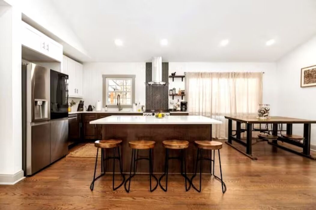 ثلاجة، ميكروويف، فرن، موقد طهي مسطح