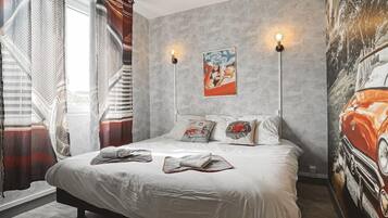 Economy Apartment, 1 Bedroom, Non Smoking | 5 bedrooms, premium bedding, Select Comfort beds, minibar