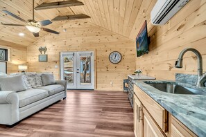 Smart TV y chimenea